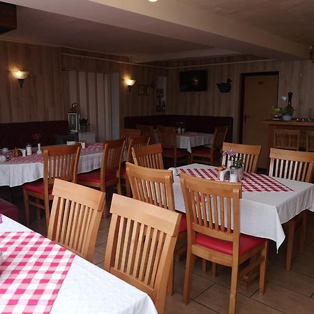 Uschi'S Gasthof Neuendorf  Esterno foto